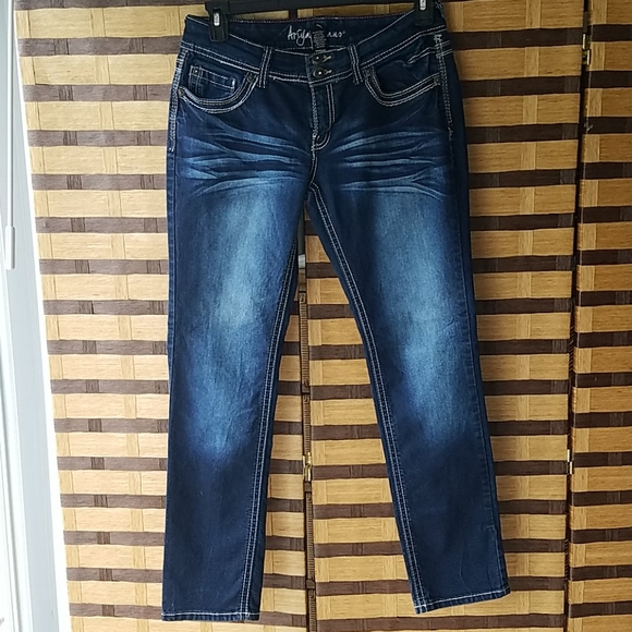 ariya jeans website